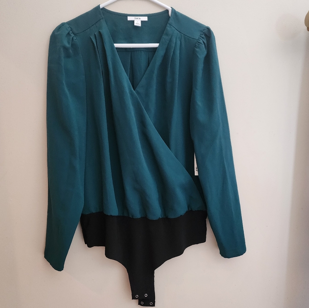 NWT Bar III green wrap top, bodysuit sz L